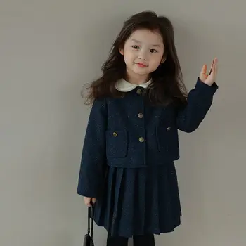 Одежда для девочек 2023, осень-зима, элегантный дизайн, повседневная универсальная мода, Корейская версия, Новый милый комплект из двух предметов