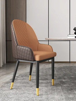 Обеденный стул в итальянском стиле 2023 года, новый домашний роскошный обеденный стол, кожаный стул, простой современный отель рассказывает о креслах.